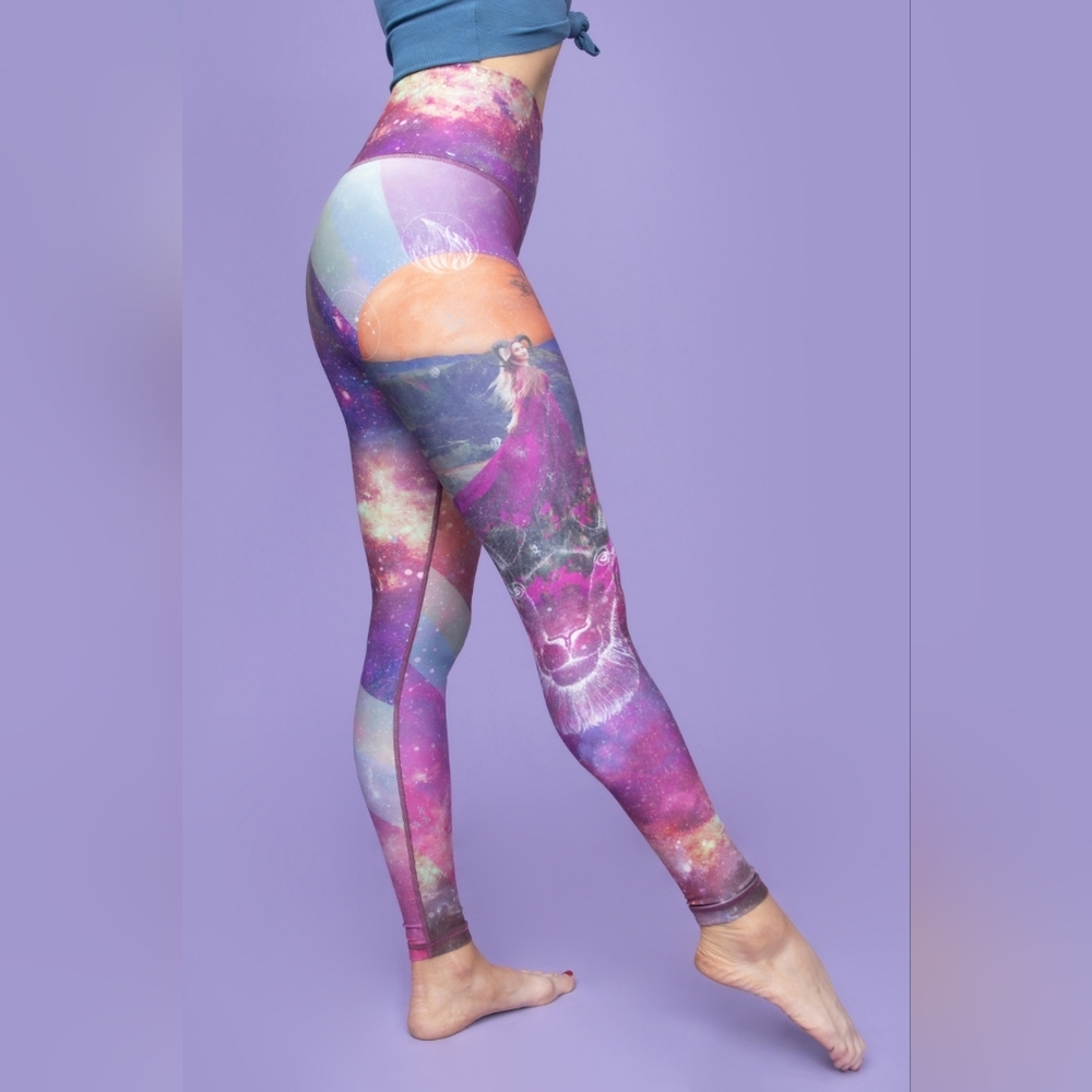 New $92 MSRP Niyama Sol Barefoot Leggings Aries Zodiac Astrology Pattern NWT XS
